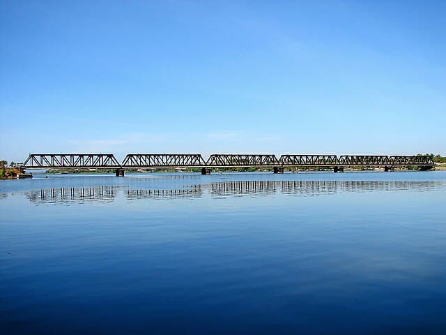 Kallady Bridge