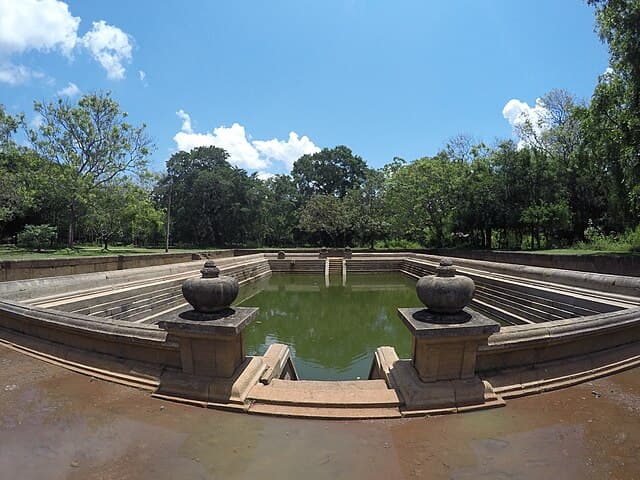 Anuradhapura attraction 7