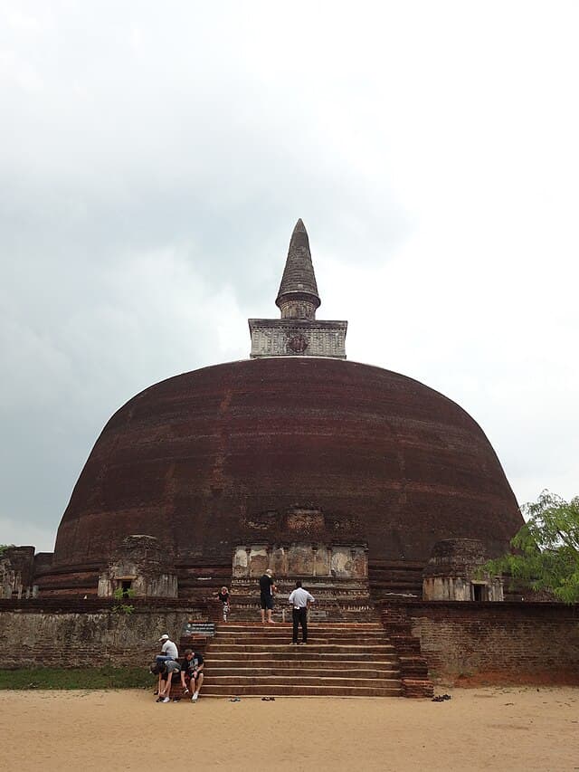 Polonnaruwa attraction 5